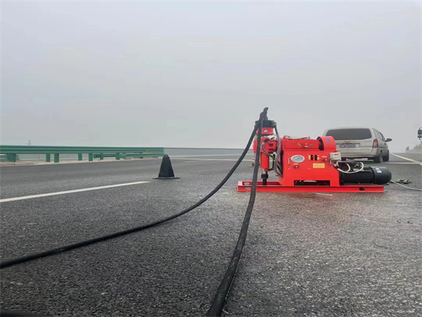 乐东马路路基路面开裂下沉注浆加固灌浆